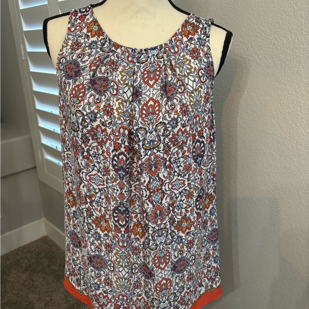 EUC sleeveless shirt